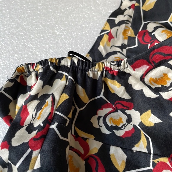 One shoulder long sleeve blouse frill down one side cute design Sz M - Picture 9 of 9